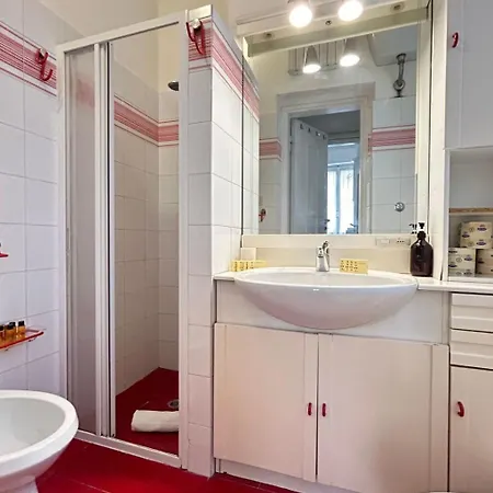 Federicas Ponte Vecchio 1bd By Interhome Florencia